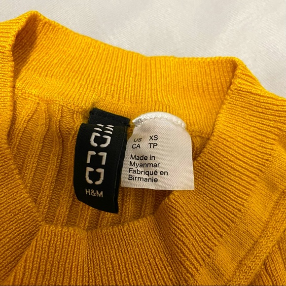 Rich Yellow Solid Form Stretch Body-con Fitted Long Sleeves Tee T-Shirt | H&M - Picture 6 of 6